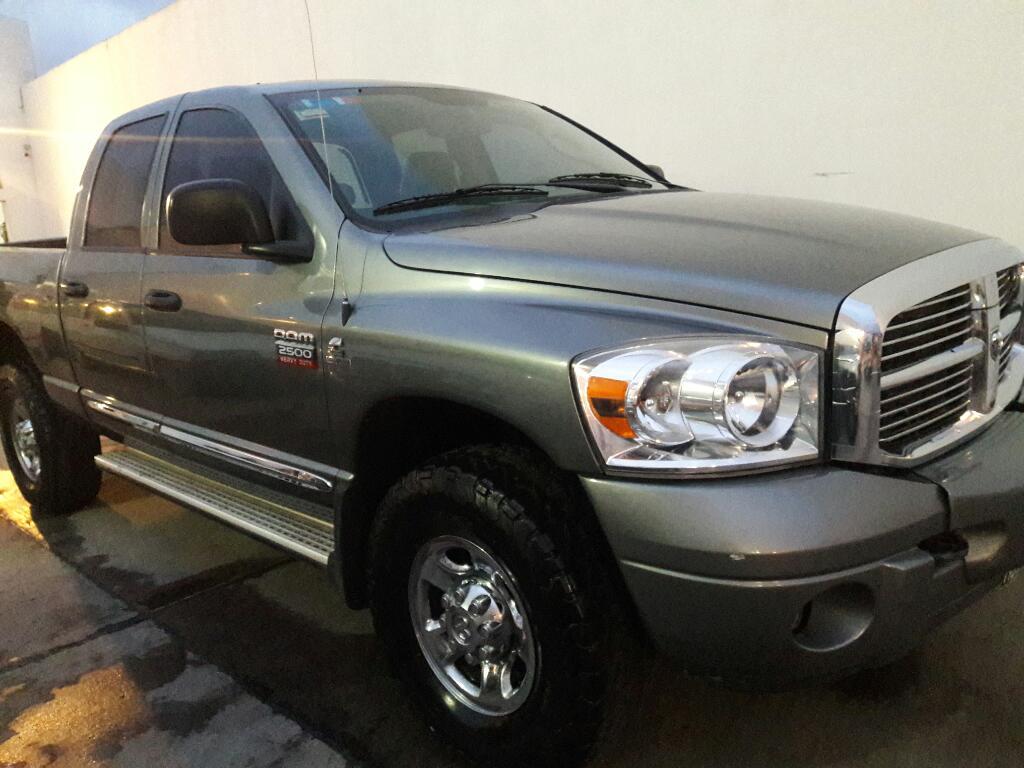 Ram  Laramie 4x4