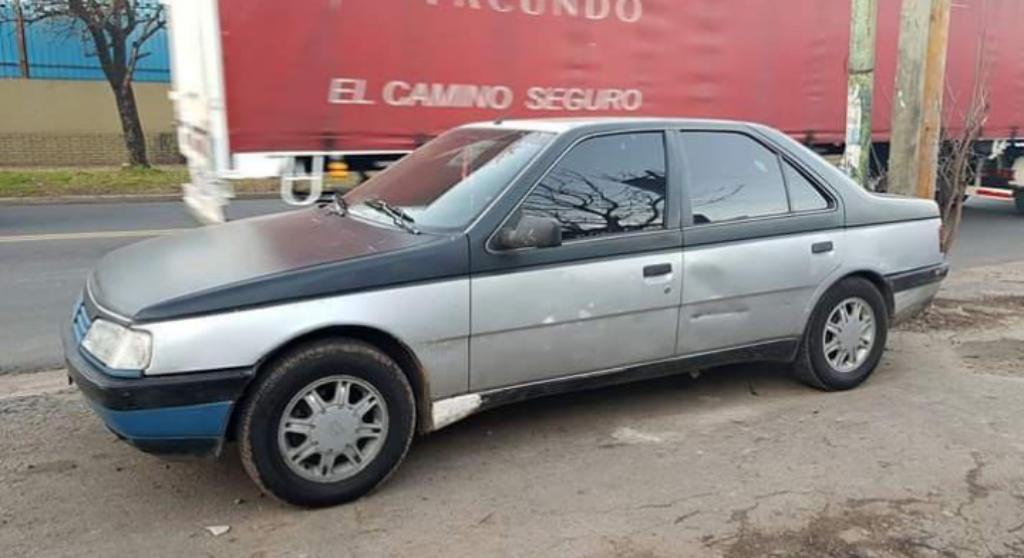 Peugeot 405