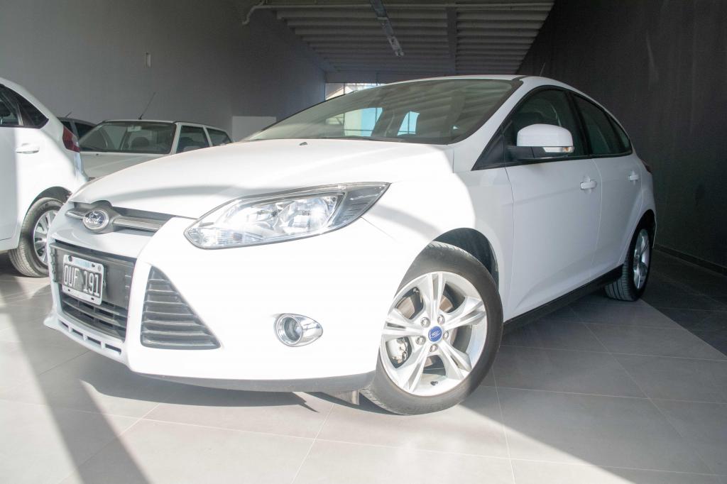 Ford Focus SE Plus 1.6 5 PTAS 