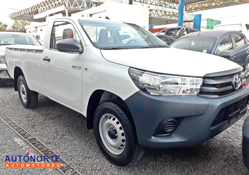 Toyota Hilux 2.4 C/ simple 4X2! 0KM ENTREGA INMEDIATA!!