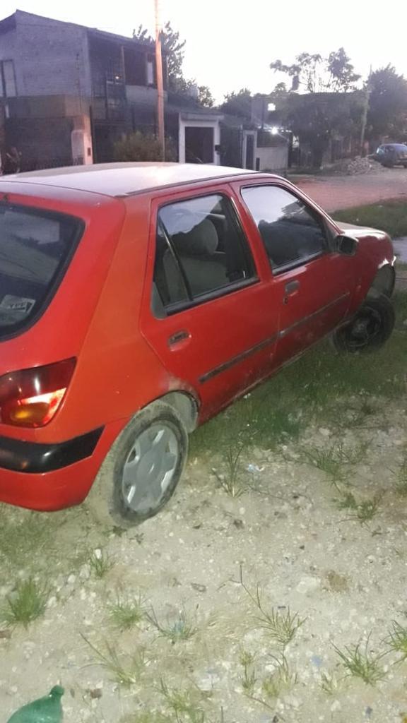 Vendo Ford Fiesta