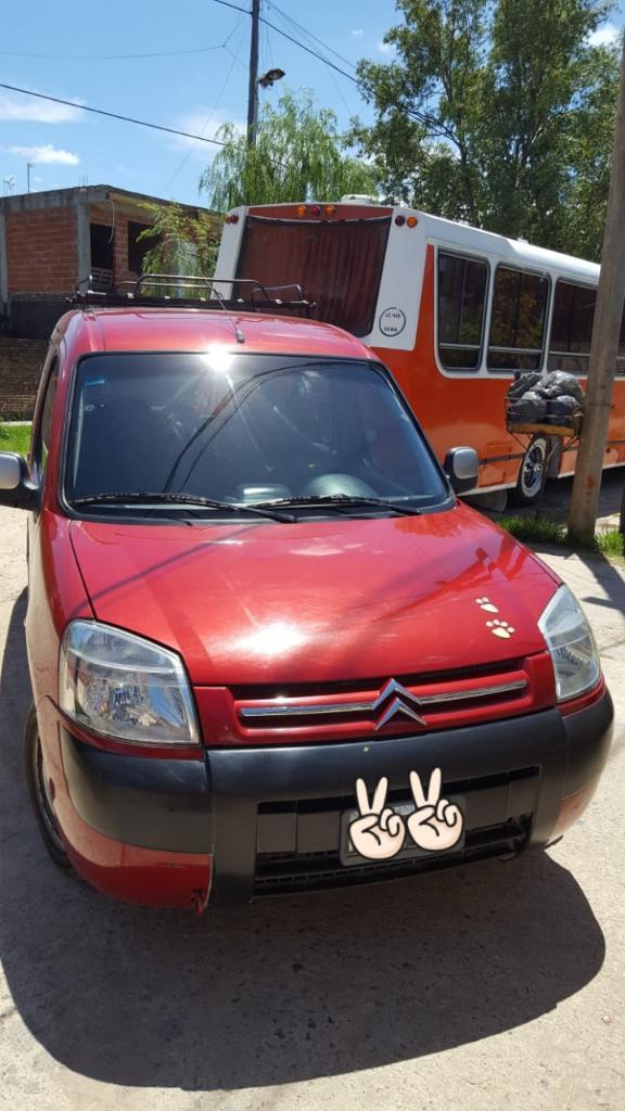 Vendo Berlingo Motor Nafta 1.4 Año 