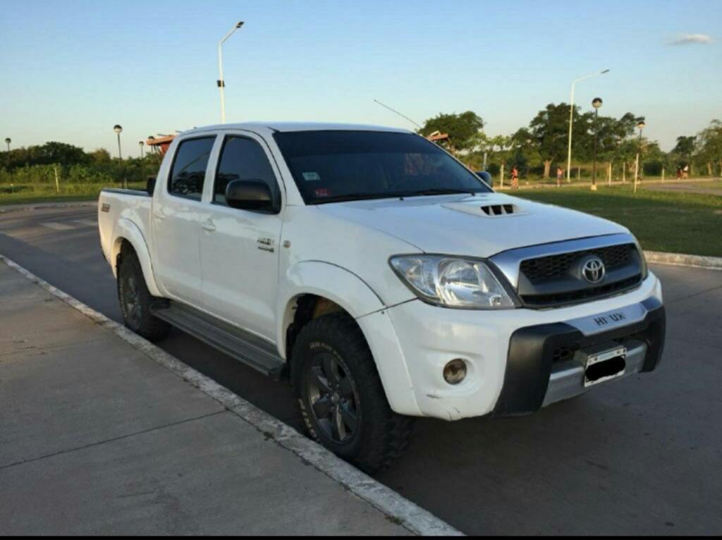 Vendo Toyota Hilux  Excelente Estado