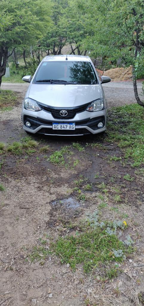 Toyota Etios Sedan L18