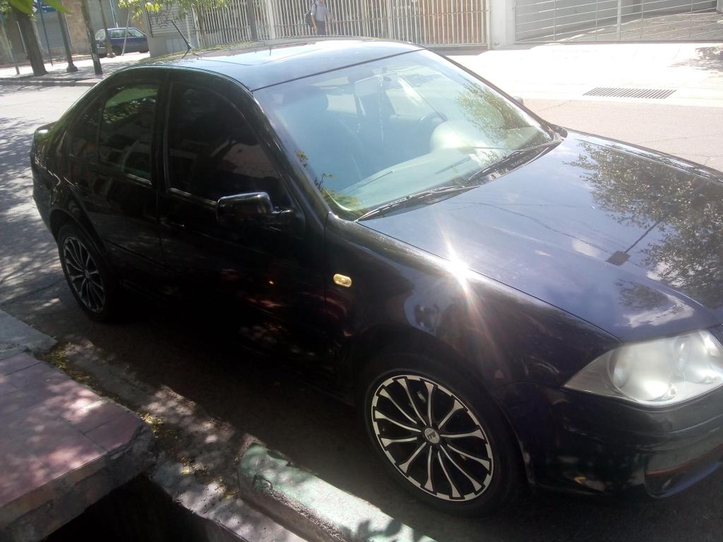 VENDO BORA TDI AÑO  TURBO DIESEL