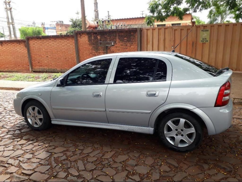 Astra  Impecable