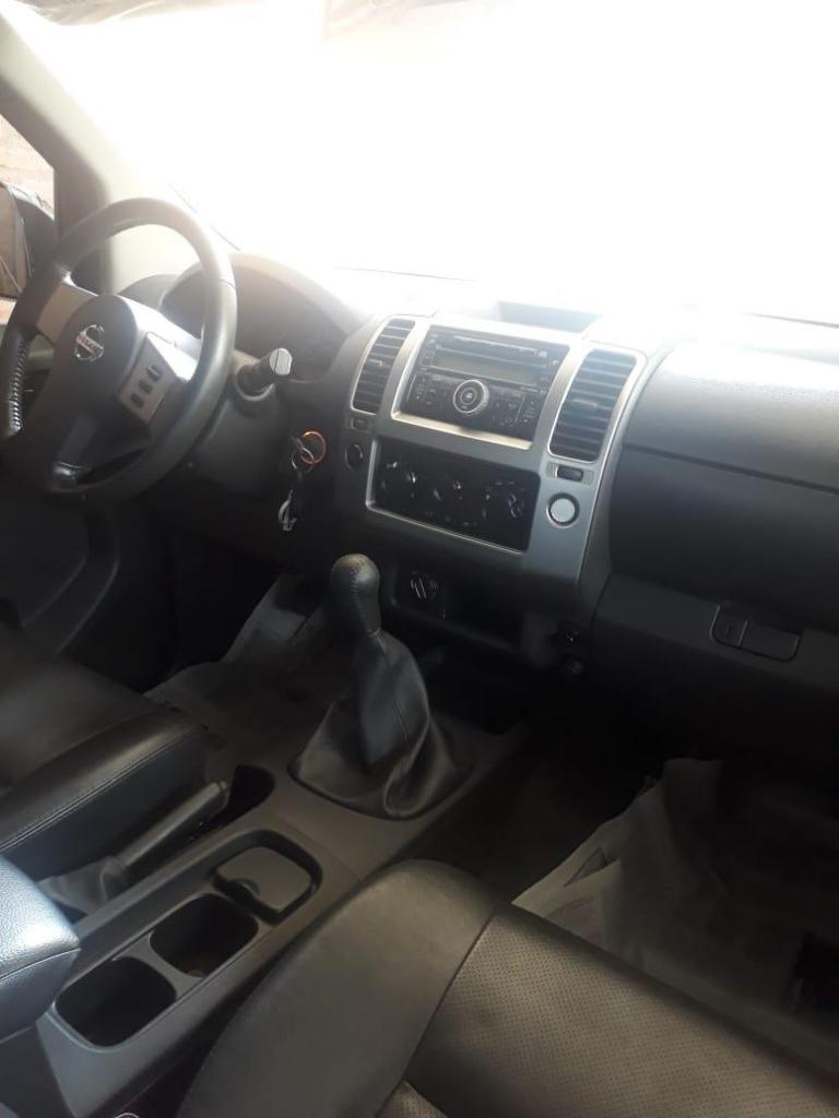 NISSAN FRONTIER 4X