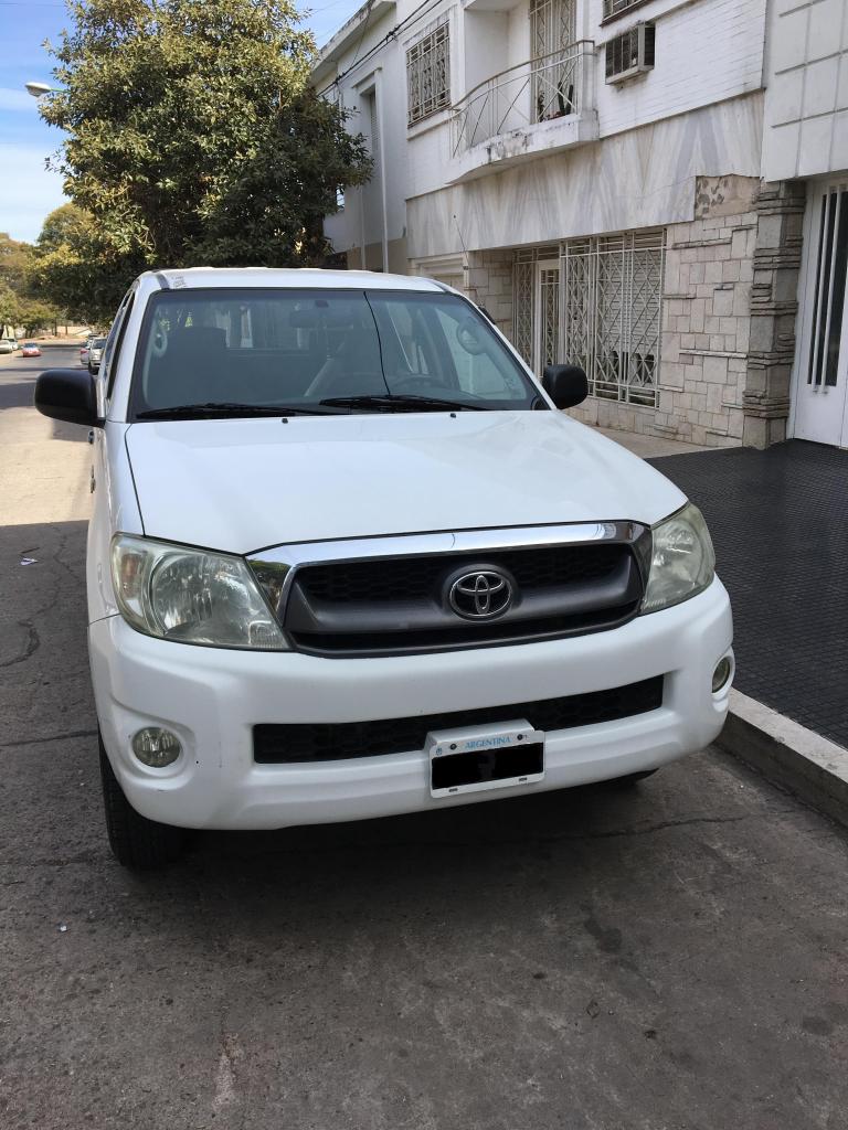 Toyota Hilux 2.5 Dx Pack Cab Doble 4x2