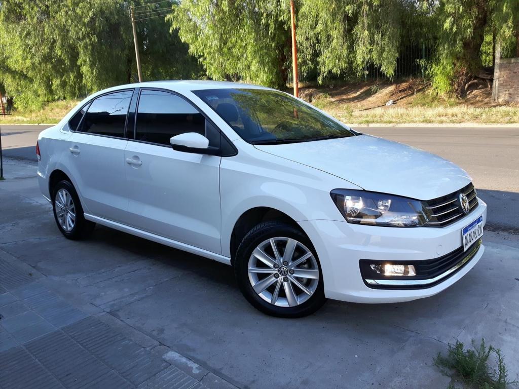 Volkswagen Polo  – “Comfortline/AT” v Nafta