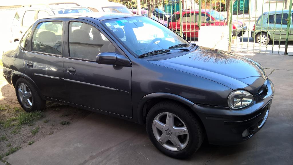 Chevrolet Corsa Classic Super 1.6 con GNC modelo 