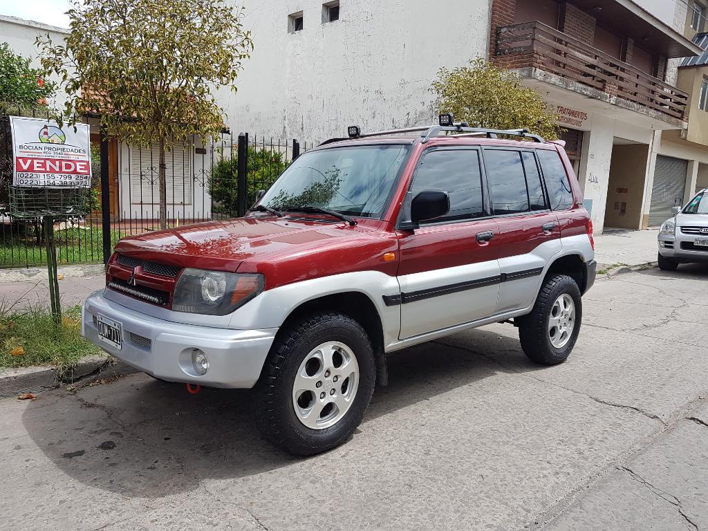 Mitsubishi Montero Io x4