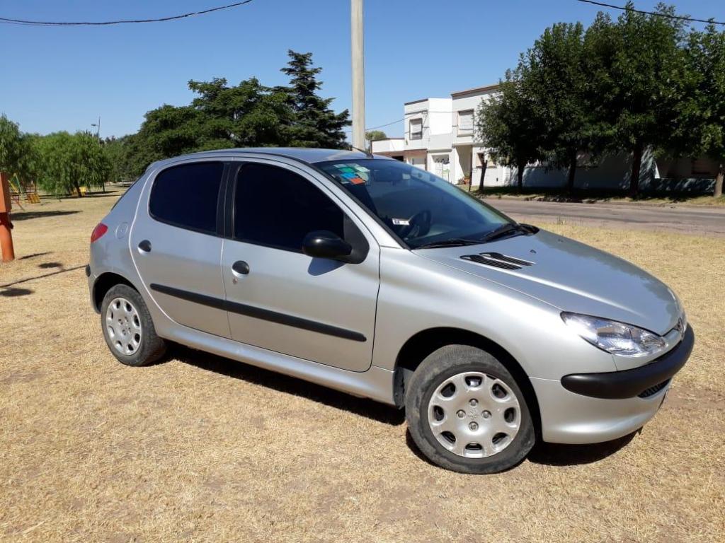 PEUGEOT 206 IMPECABLE UNICA MANO 