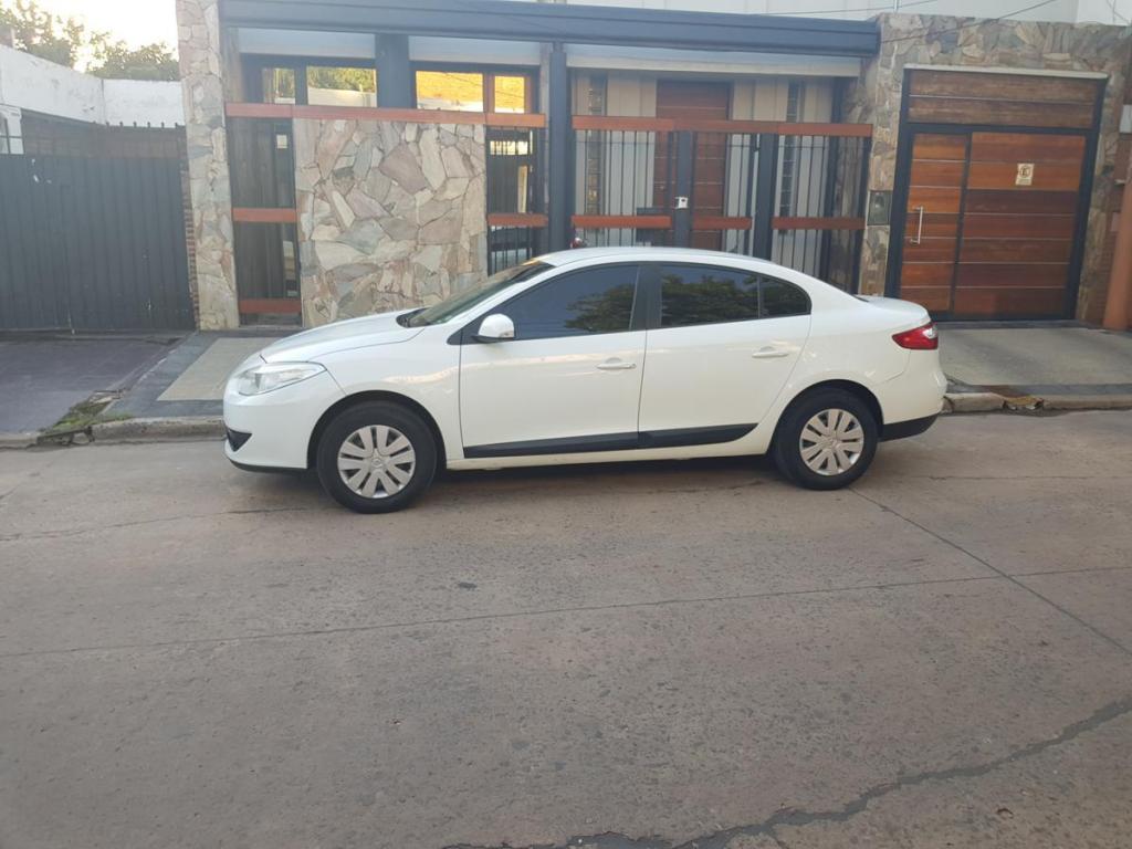 RENAULT FLUENCE 1.6 CONFORT AÑO 