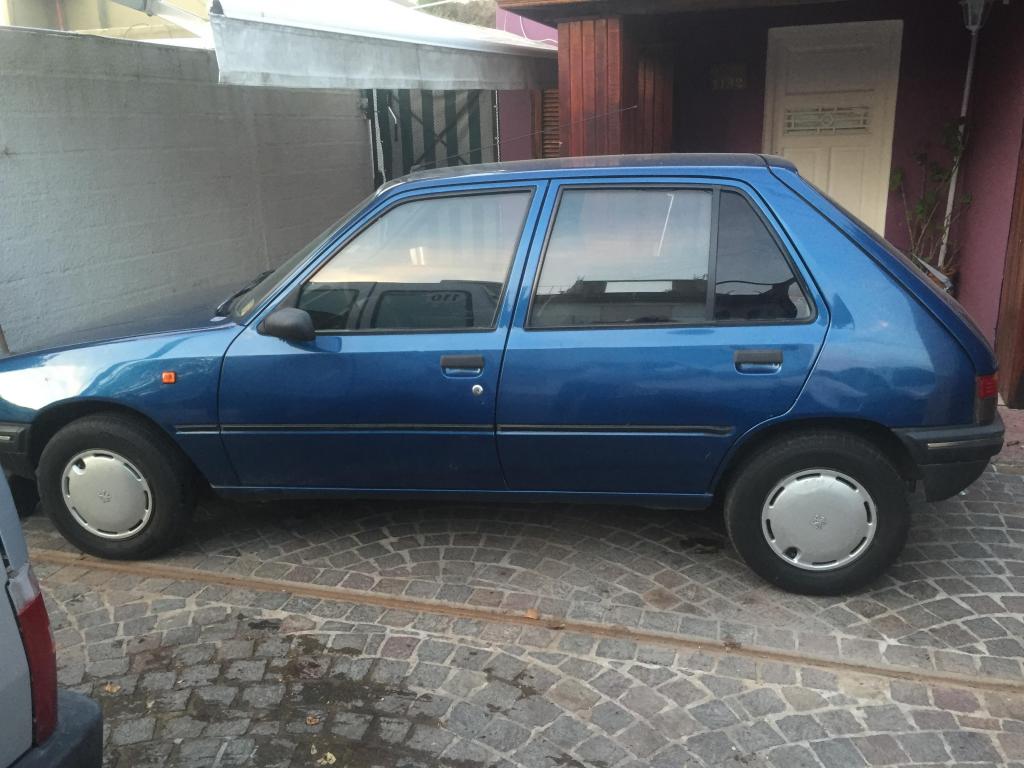 peugeot 205 unica mano con  k