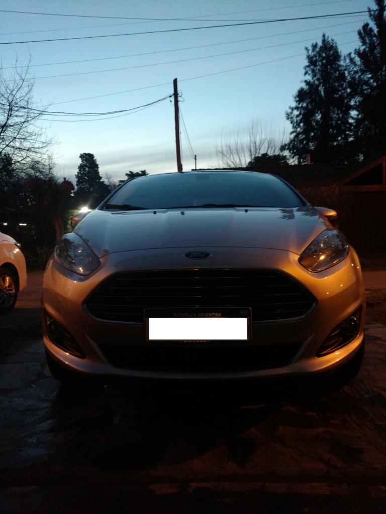 Ford Fiesta Kinetic Design 1.6 Sedan Titanium 120cv