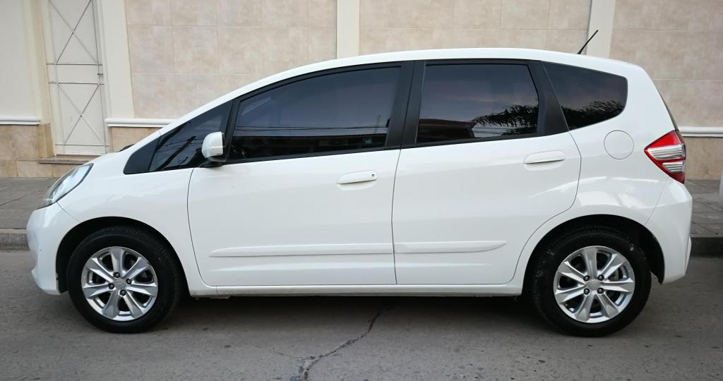 Honda Fit.  mil km. IMPECABLE