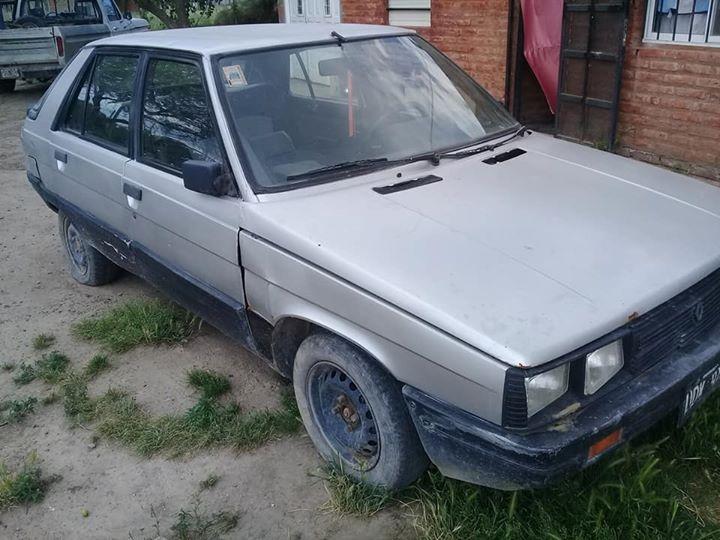 Renault 11 año 86 GNC hasta  recién echo