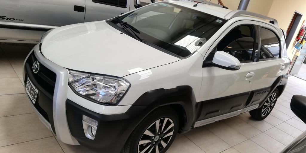 Toyota Etios Cross – 