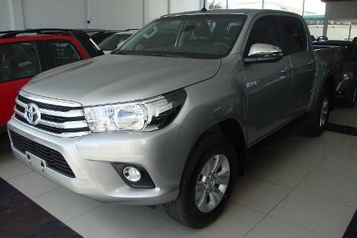 Toyota Hilux 2.8 Tdi Srv 4x2 Dc 6m/t