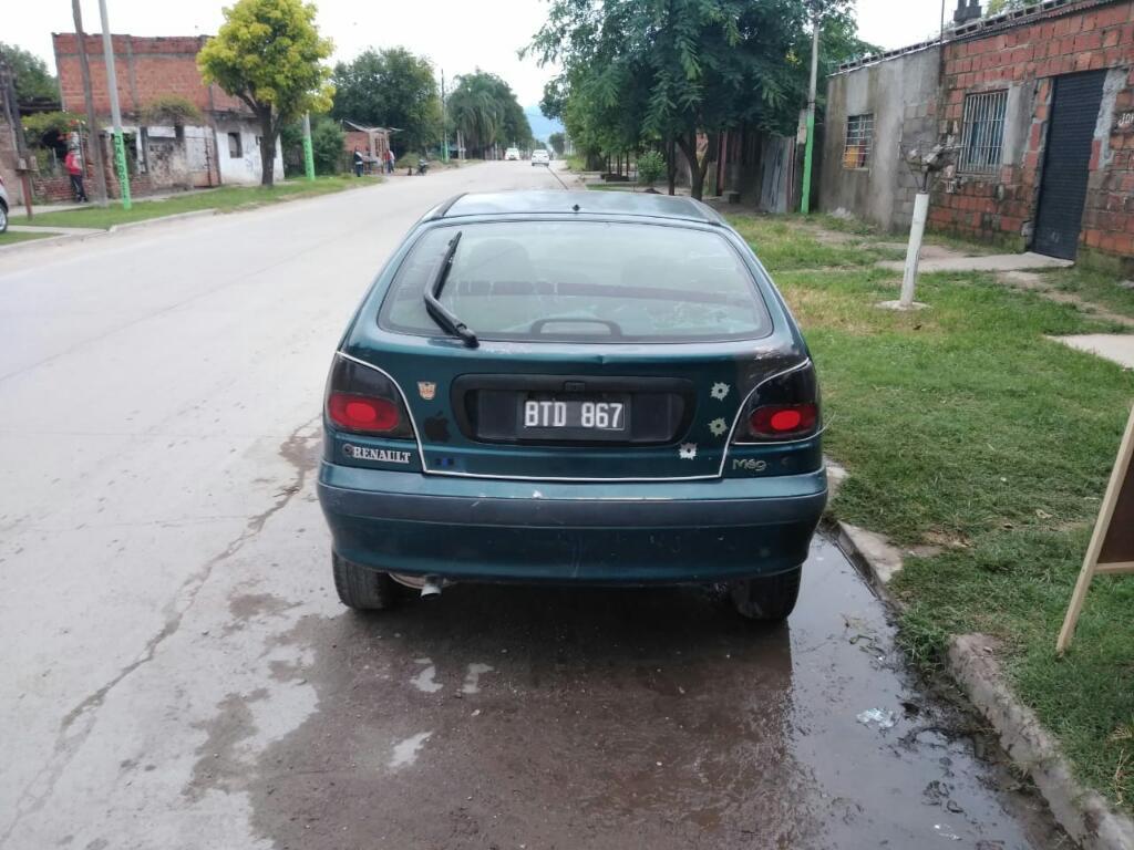 Vendo Reno Megane,mdl98,gnc,levanta Cris