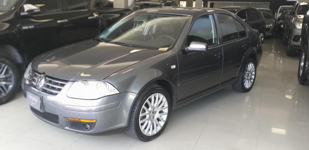 Volkswagen Bora 1.8T Luxury impecable