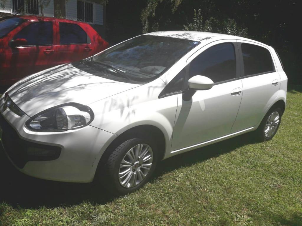 Fiat Punto  ATTRACTIVE Motor 1.4 Pack Top IMPECABLE!