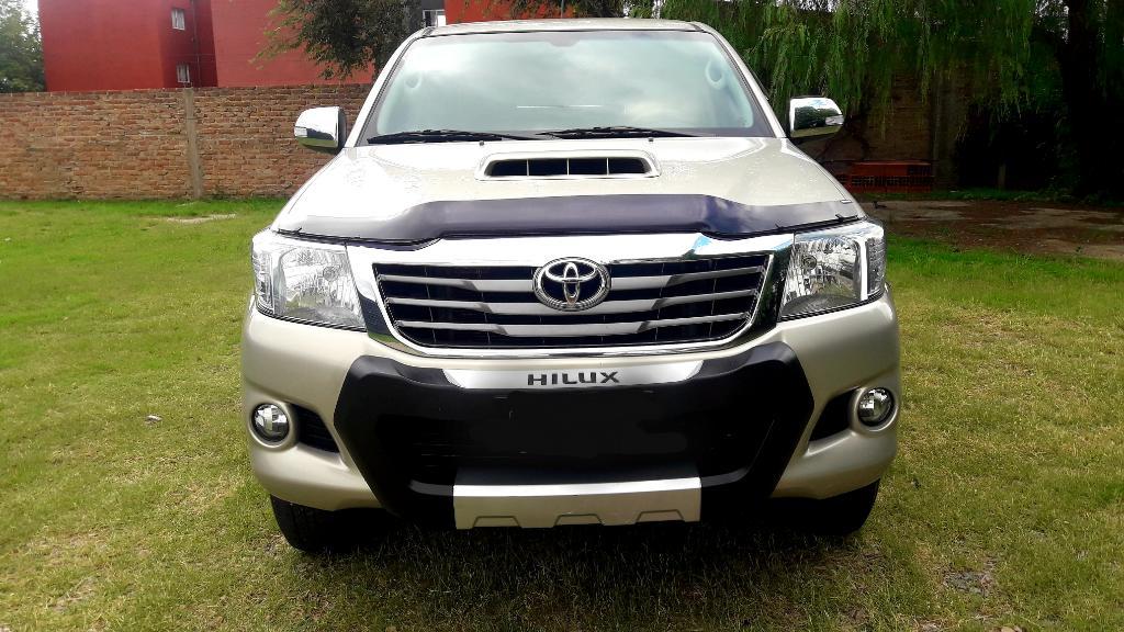 Hilux Dc Srv 4x2 Año  Kms.