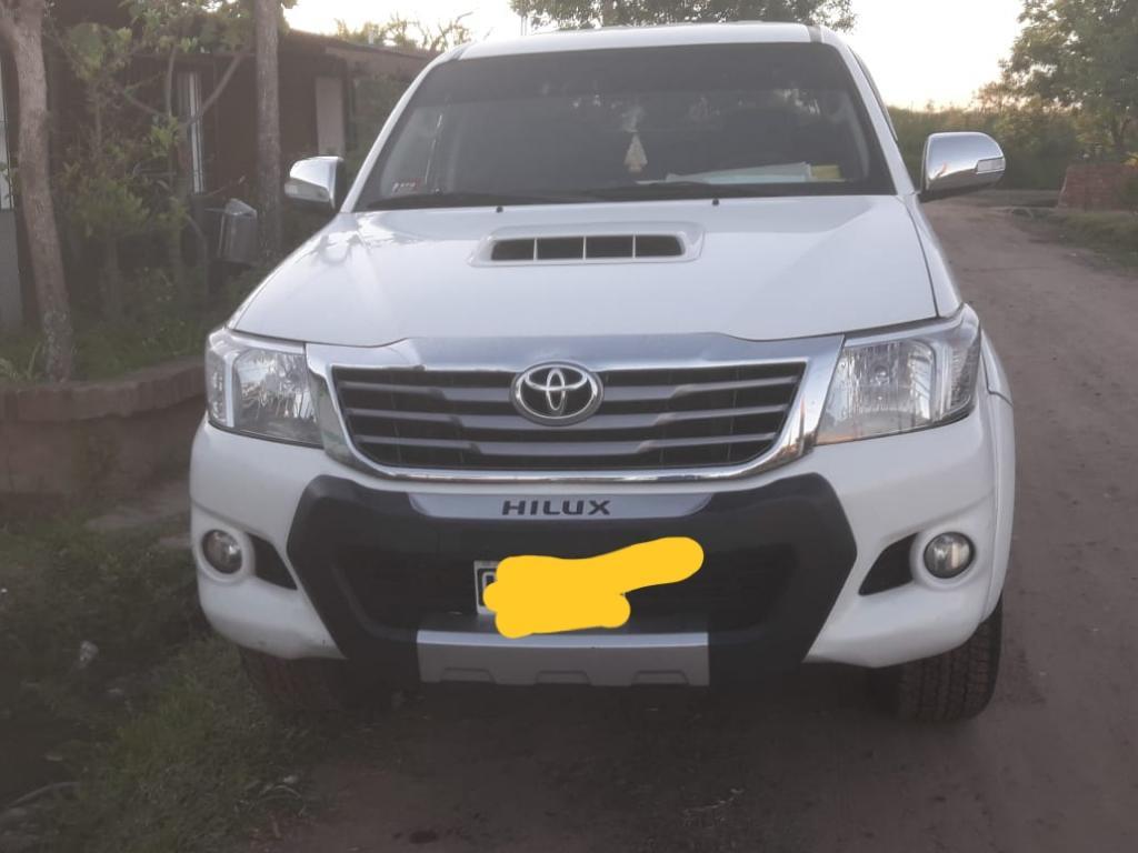 Vendo Hilux 4x2 Cuero  Excelente Est