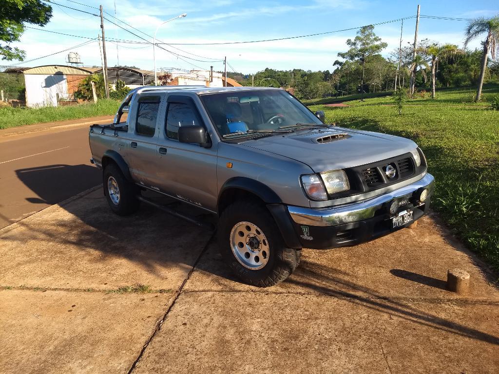 Vendo Nissan D22