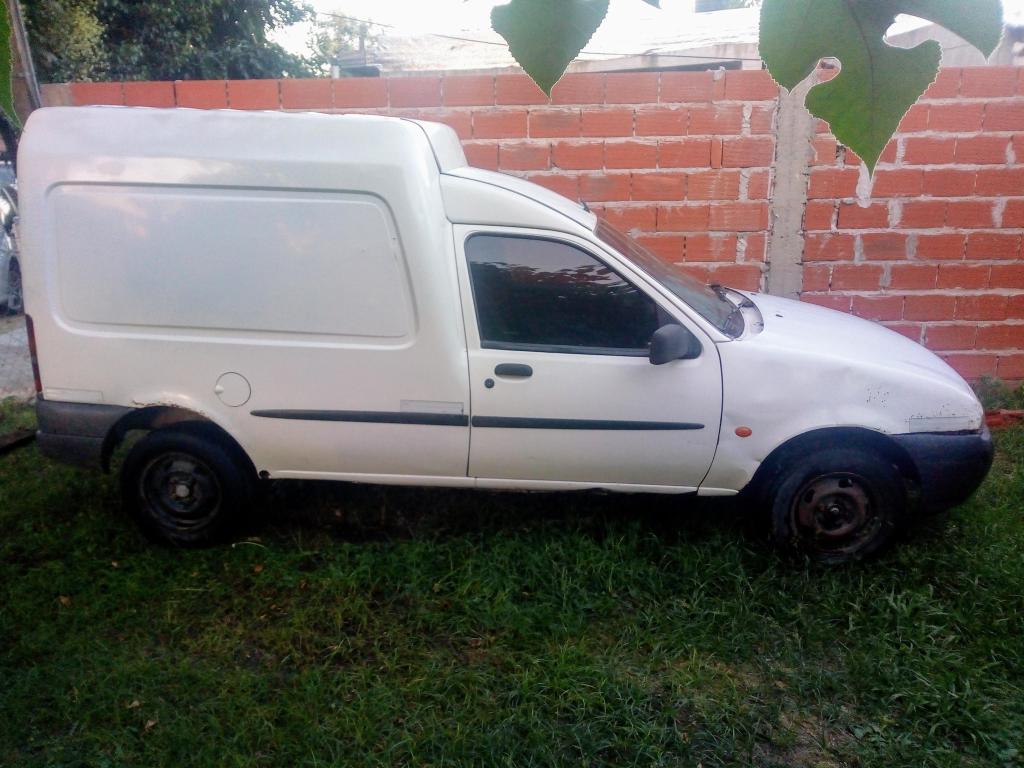  Ford Courier 