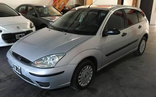 Ford Focus 1.6 Ambiente 5p Año  Grupolanautomoviles