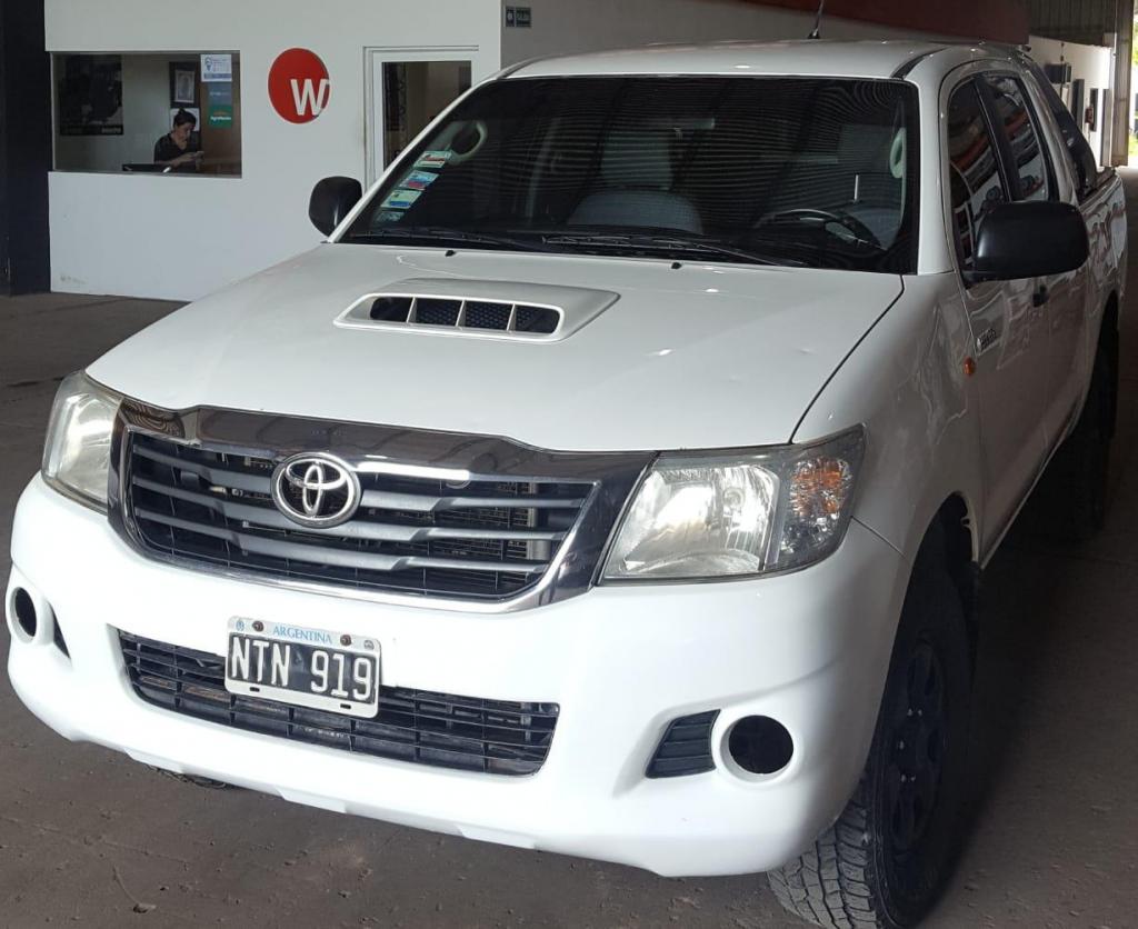 HILUX DOBLE CABINA DX PACK 4X4