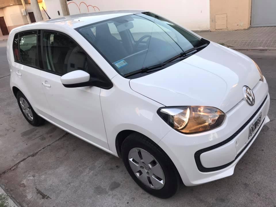 VW UP  CON KM