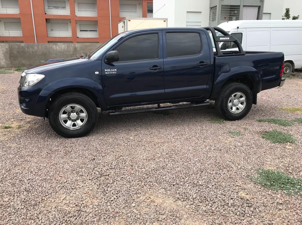 Toyota Hilux  Sr 4X2