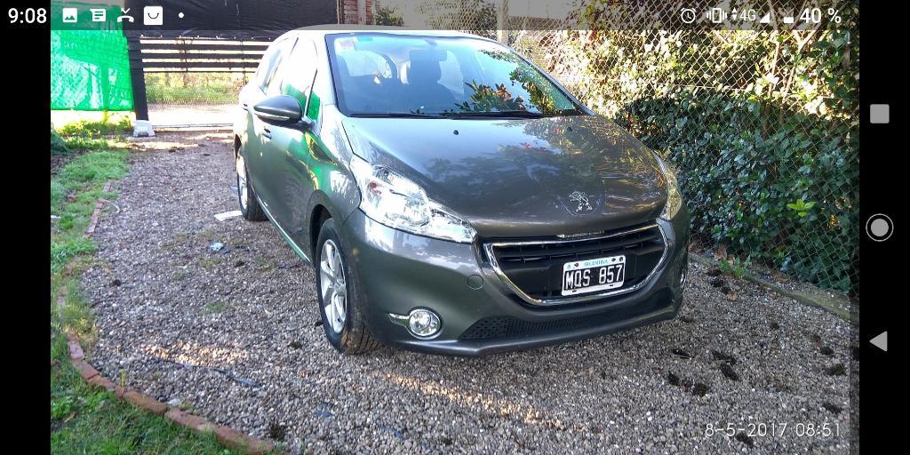 Peugeot 208 con Navegador Segundo Dueño