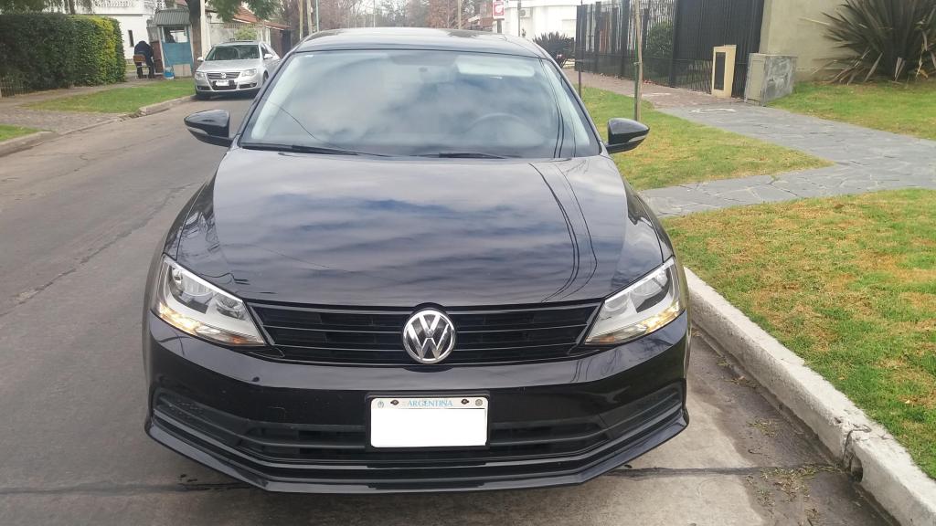 VOLKSWAGEN VENTO 2.0 SUMMER PACK  FULL NEGRO