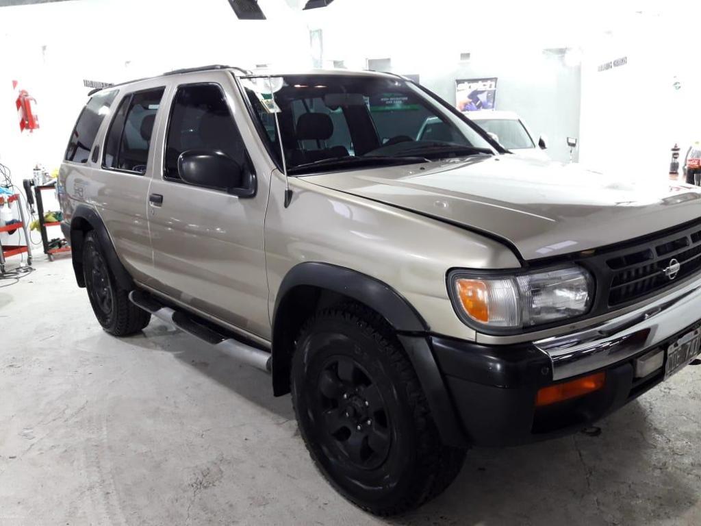 Nissan Pathfinder  impecable 4x4 GNC impecable