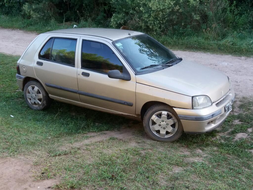 Renault Clio 99