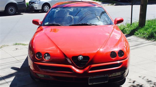 Alfa Romeo GTV.
