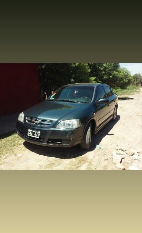 VENDO ASTRA FULL