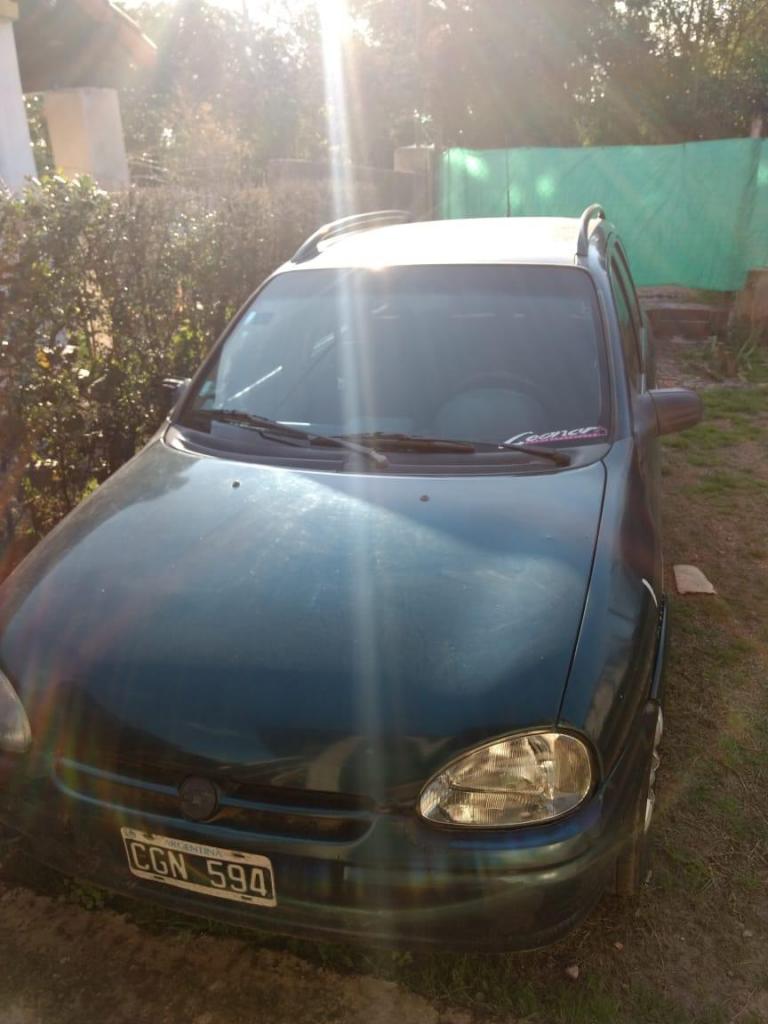 Vendo Corsa Sin funcionar actualmente.