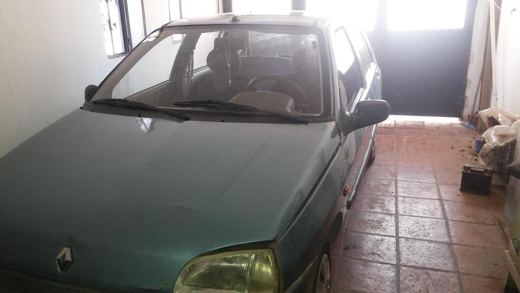 VENDO RENAULT CLIO