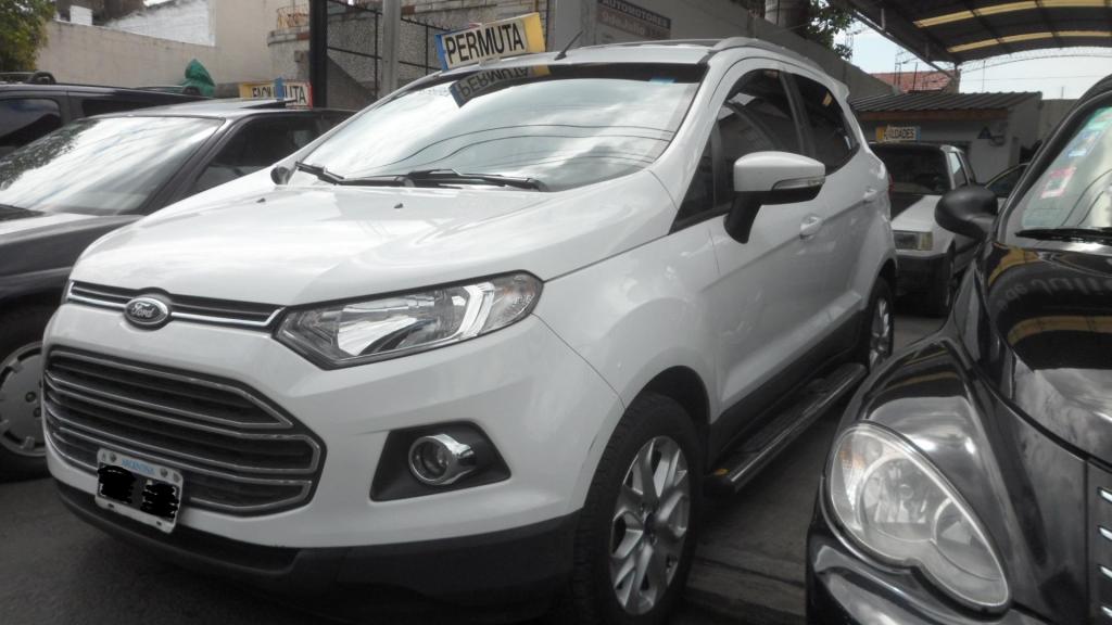 ECOSPORT TITANIUM  CON CUERO