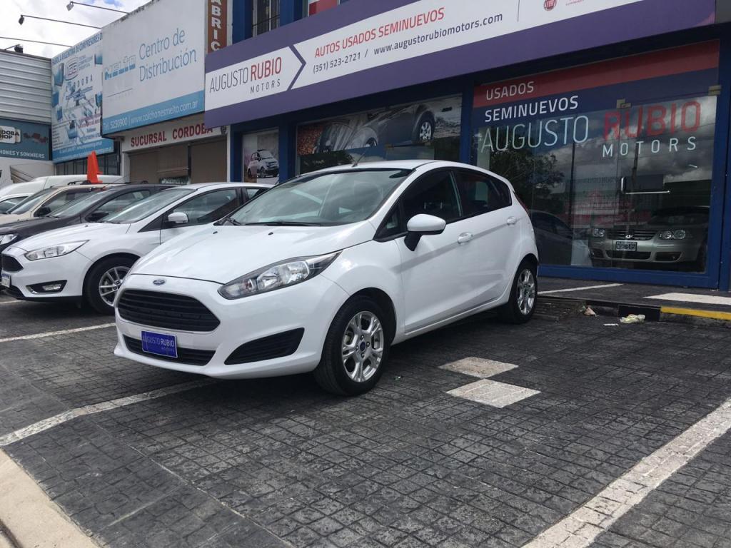 Ford Fiesta Kinetic 1.6 S Plus 5p  Entrega $ y