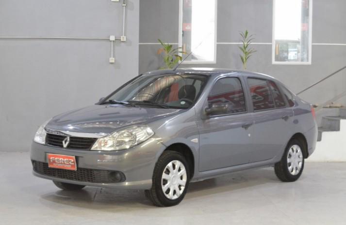 Renault symbol 1.6 8v nafta  puertas color gris