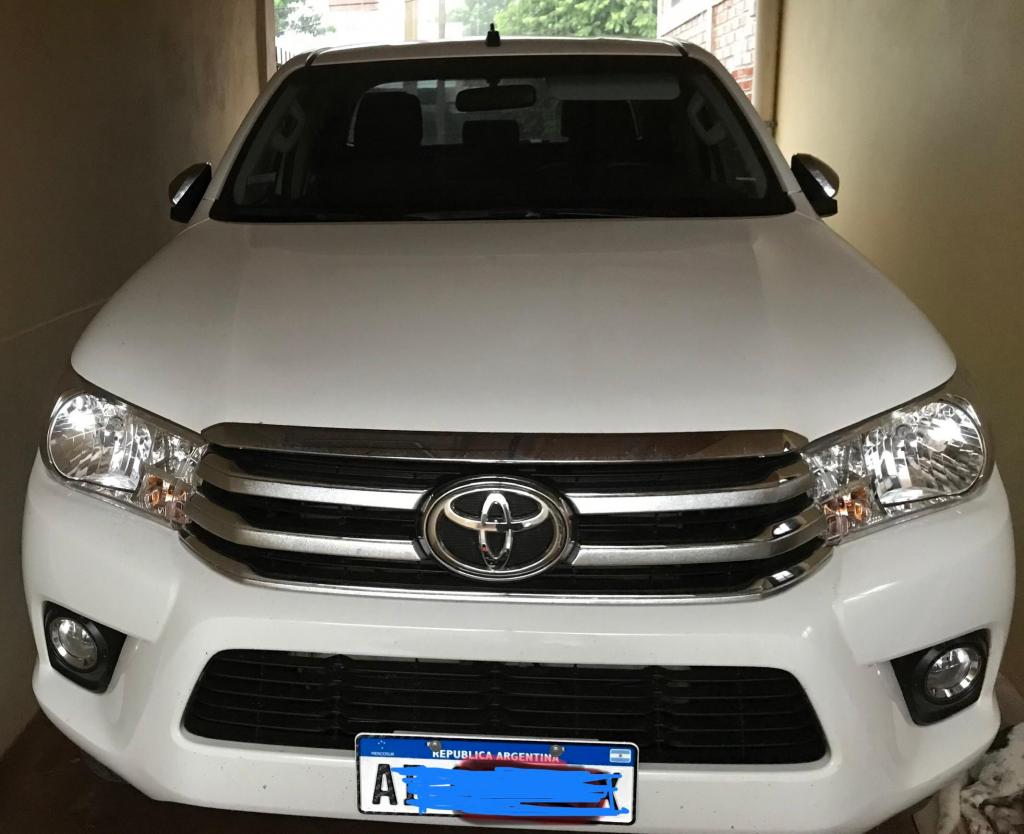Toyota hilux srv  impecable casi 0km