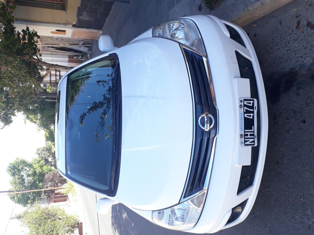 Vendo Nissan Tiida 1.8 FullFull . con  km. En