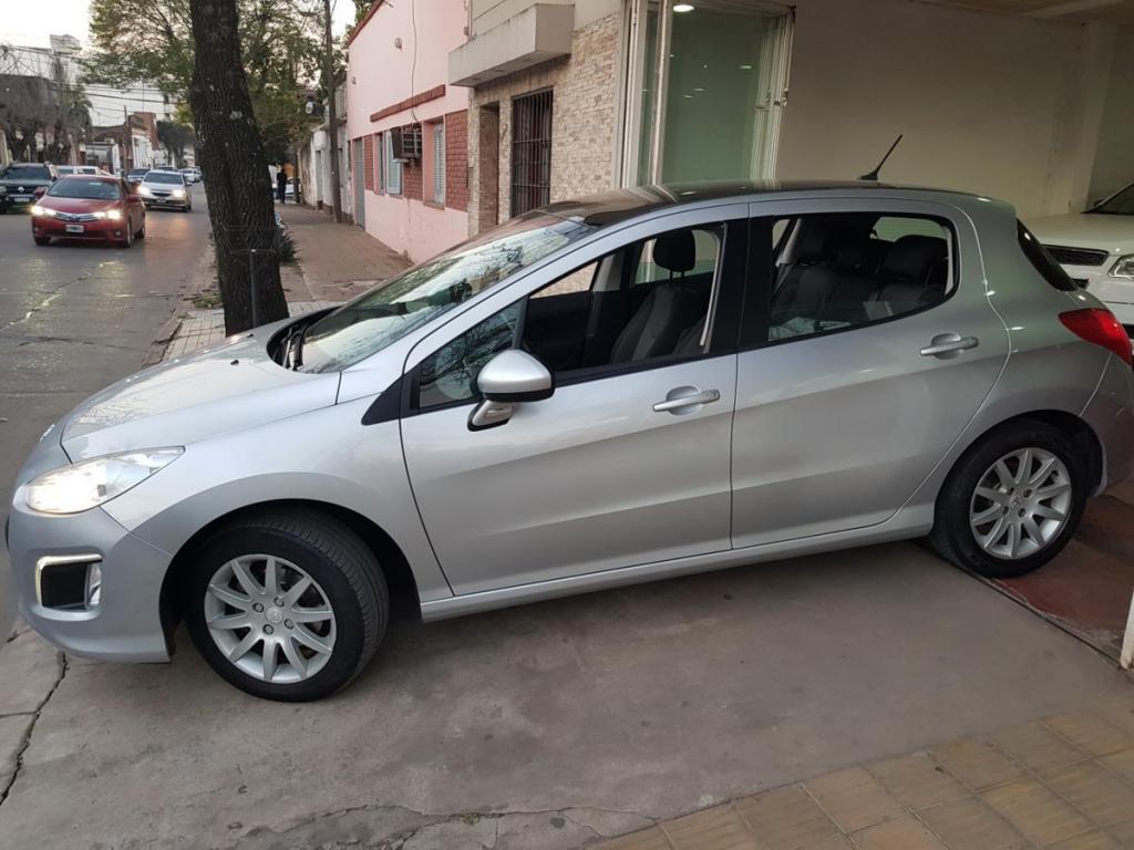 Peugeot 308 Allure Nav 1.6 Año 