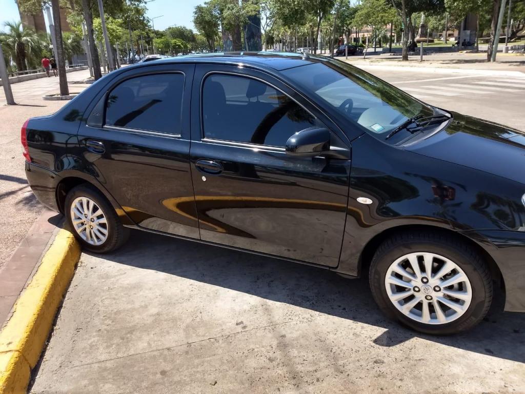 Toyota Etios XLS  Impecable