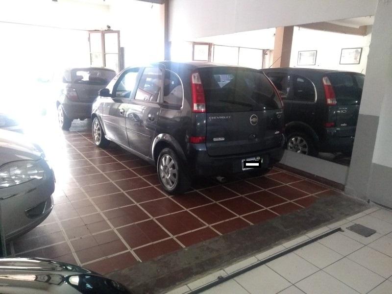 VENDO CHEVROLET MERIVA GRIS OSCURO  GLS 8V C/GNC FULL